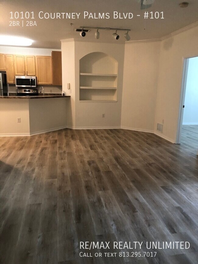 Foto del edificio - 10101 Courtney Palms Blvd #101 Tampa 33619...