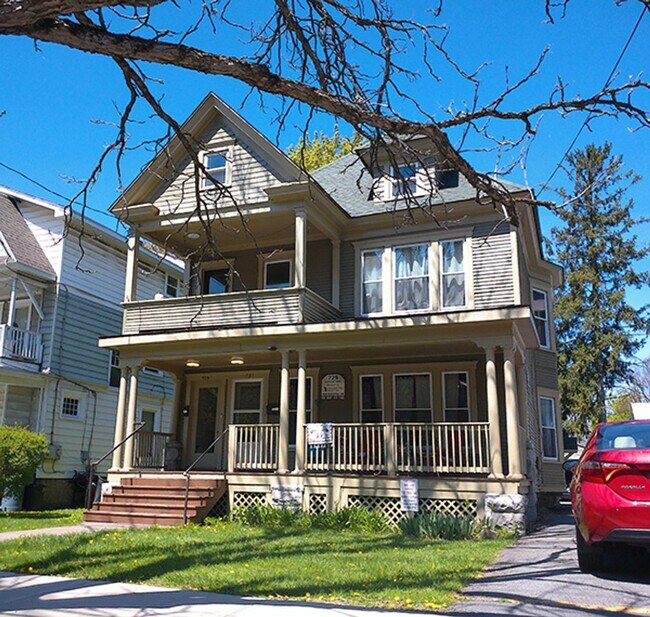 Foto del edificio - 727 Euclid Ave