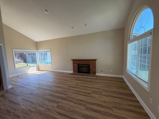 Building Photo - 22822 Kuka Cir