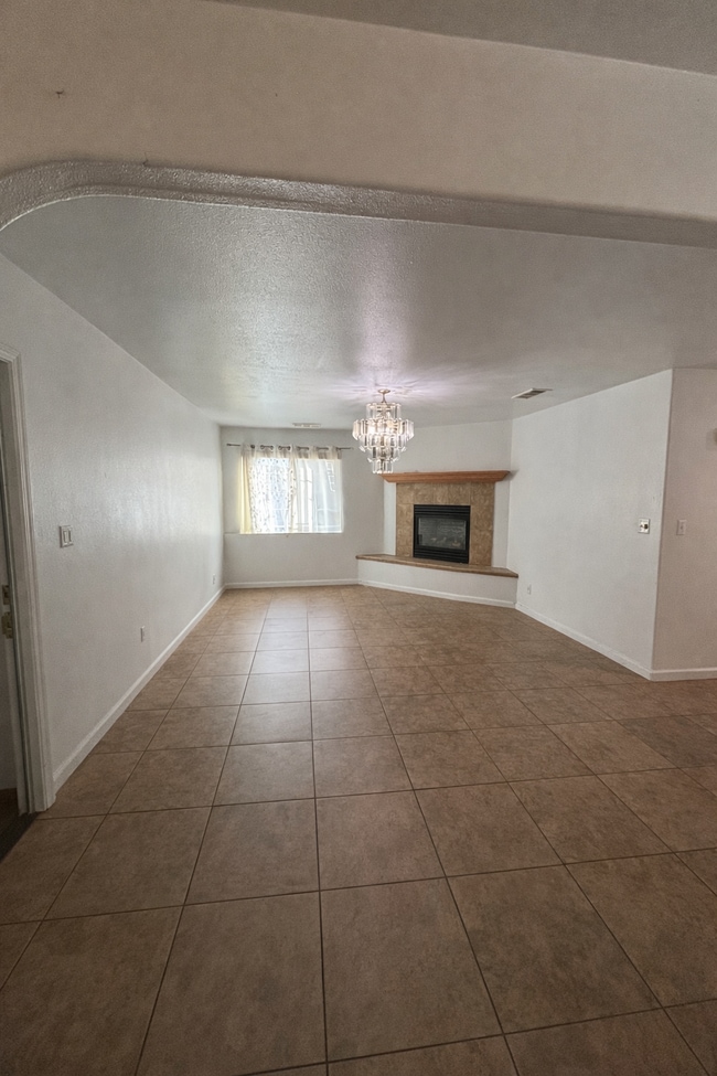 Foto del edificio - 107 S Cottage St