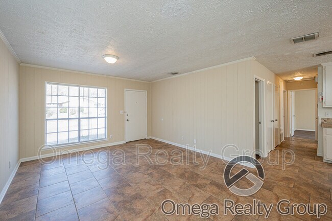 Building Photo - 3022 Dobbs Dr