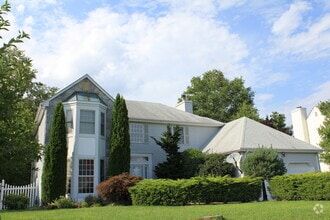 Building Photo - 85 Crenshaw Dr