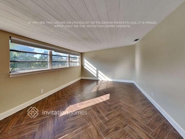 Building Photo - 2490 Florida Mango Rd