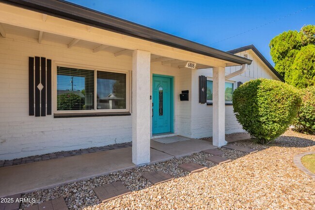 Building Photo - 6808 E Loma Land Dr