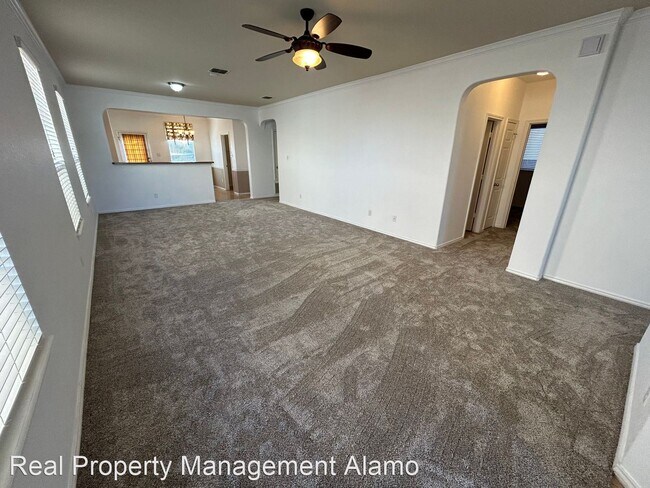 Building Photo - 3 br, 2 bath House - 3830 Texas Hawthorn