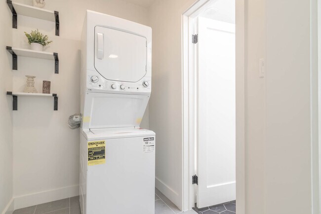 Foto del edificio - Gorgeous All New Melrose Hill Bungalow