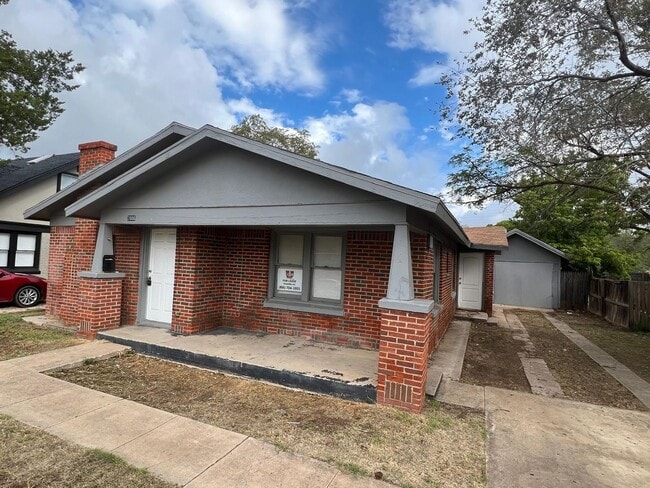Foto del edificio - $0 First Month's Rent / $0 Deposit at Move-in