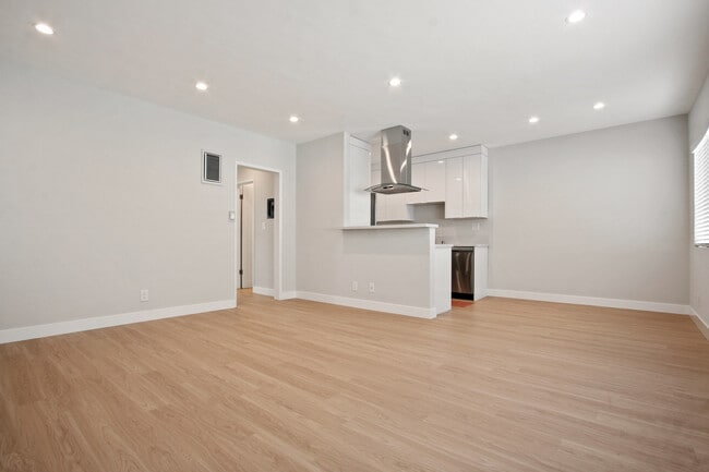 Building Photo - 1451 Franklin St