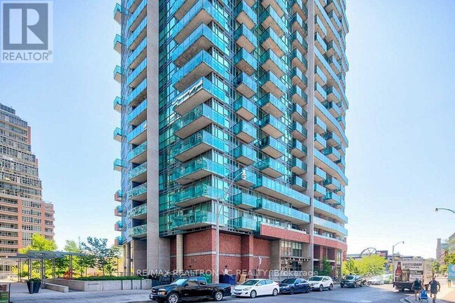 Building Photo - 150-3150 E Liberty St