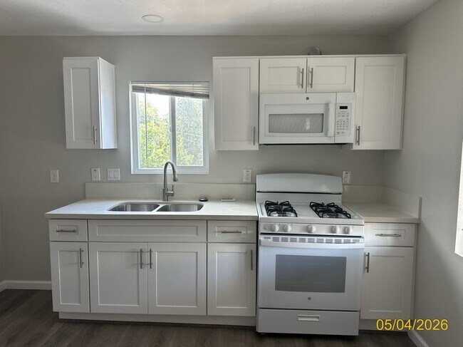 Foto del edificio - 4734 E 57th St