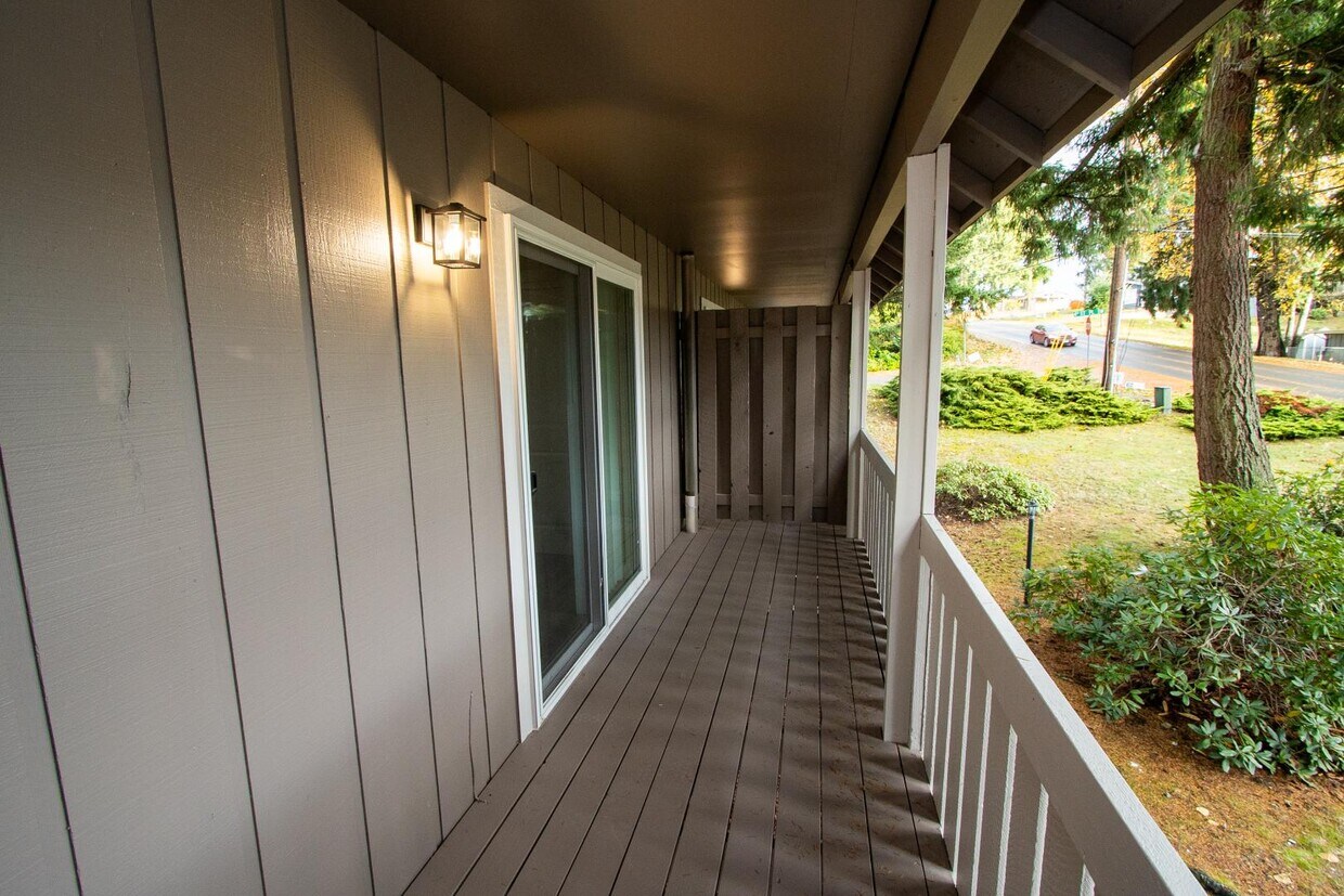 Foto principal - 403 43rd Ave SW