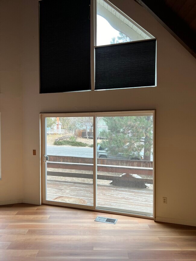 Foto del edificio - 1506 Murietta Dr