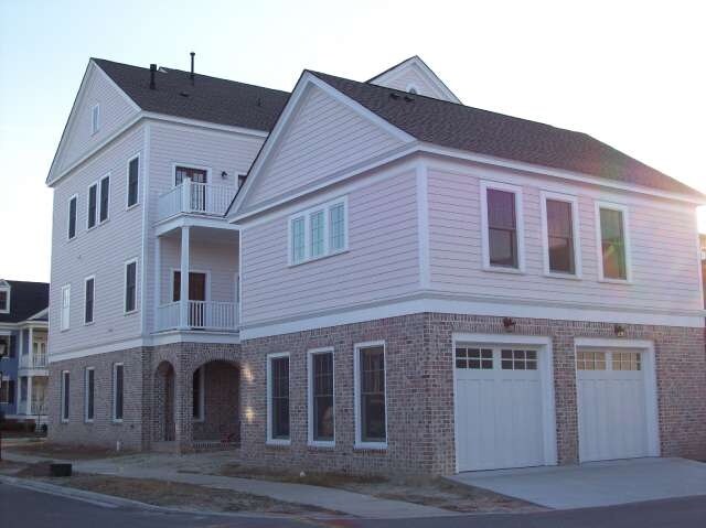 Building Photo - 4522 Pleasant Ave