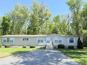 Building Photo - 5000 Flyaway Ln