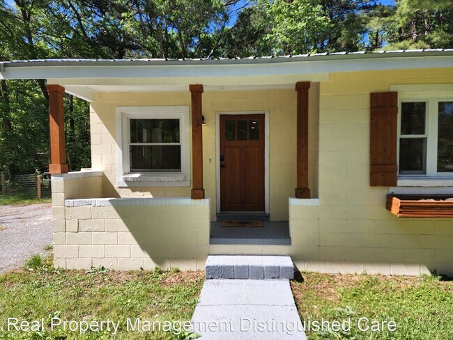 Building Photo - 3 br, 2 bath House - 1028 Charity Church Rd.