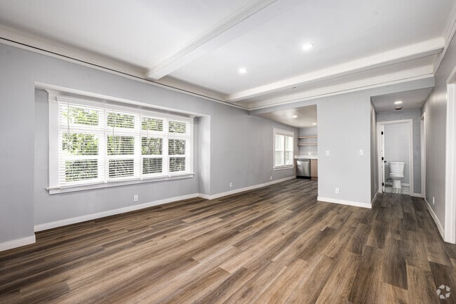 3BR, 2BA - 850SF - Dining Room - 1411 Mohawk St