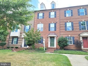 Building Photo - 3567 Sprigg St S