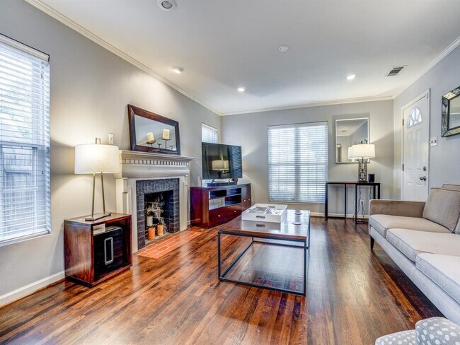 Foto del edificio - 7403 Morton St