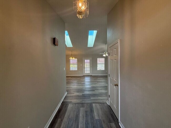 Building Photo - Gulf Breeze - Mandavilla - 3 bedroom, 2 bathroom