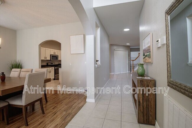 Foto del edificio - 446 Higher Combe Dr