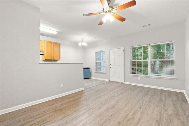 Foto del edificio - 7130 Brookview Way