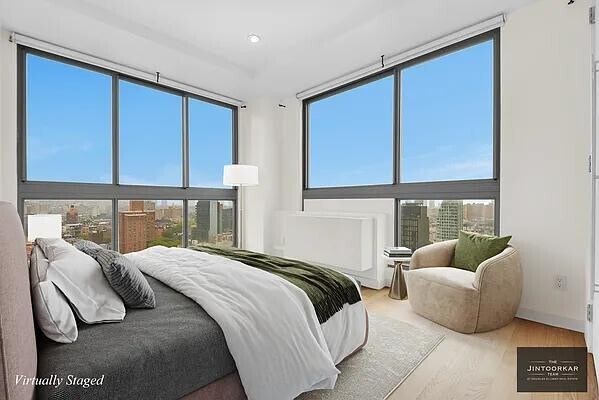 Foto principal - 38 Delancey St