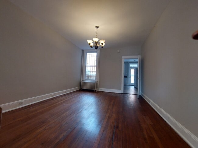 Foto del edificio - 1330 G St SE