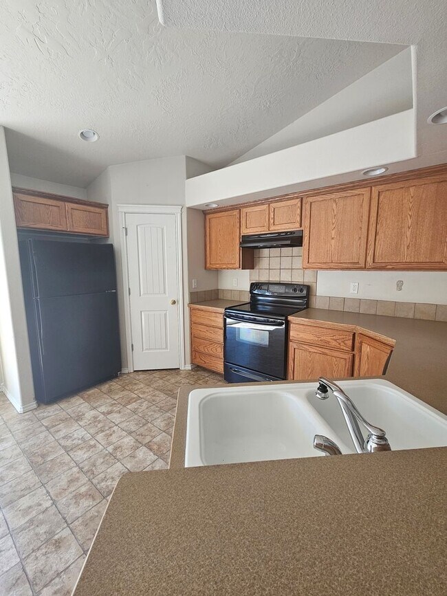 Foto del edificio - 4 Bedroom Home Close to Settlers Park