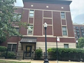 Building Photo - 767 W 15th St
