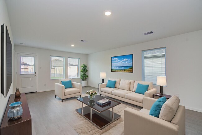 Building Photo - 25364 Carnation Ct