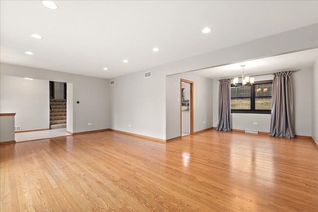 Foto del edificio - 7440 W Manitoba Dr