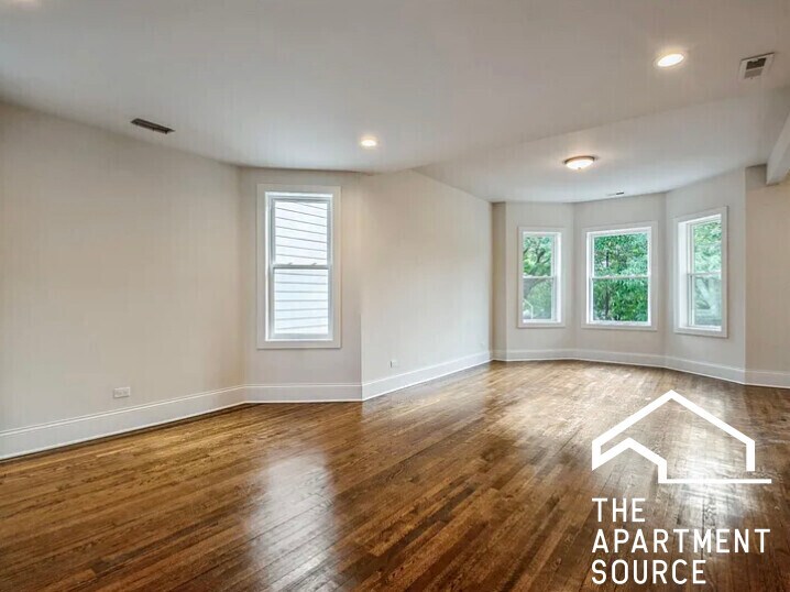 Foto principal - 4211 N Damen Ave