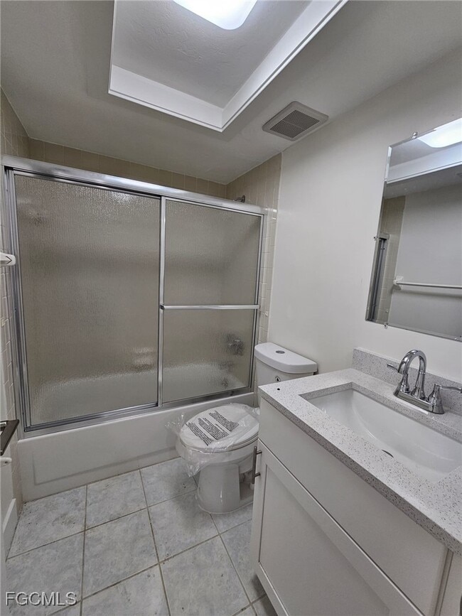 Building Photo - 521 SW 47th Terrace