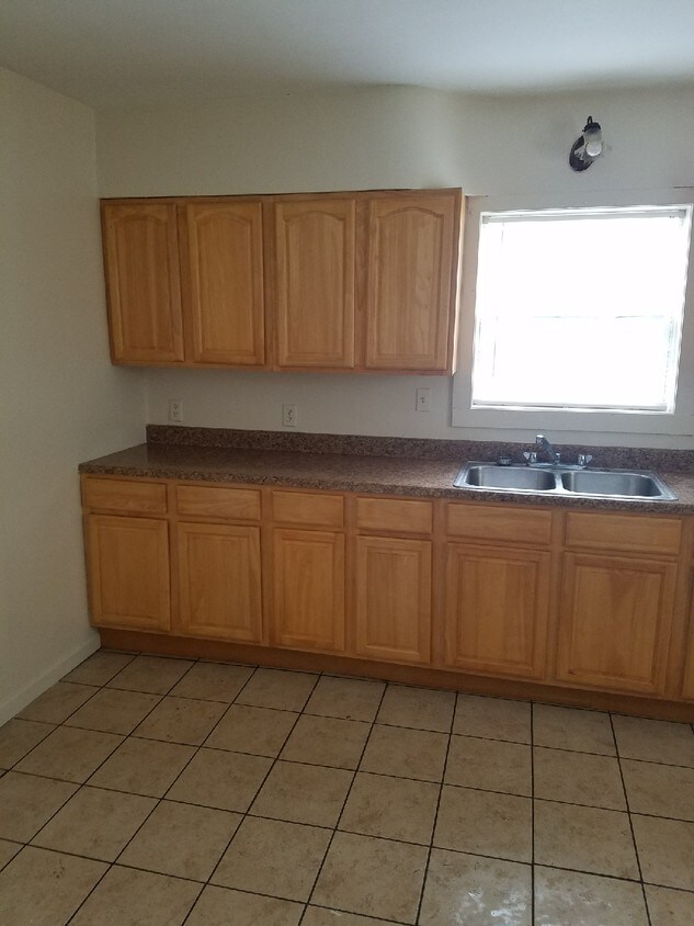 Kitchen - 112 Emlenton St