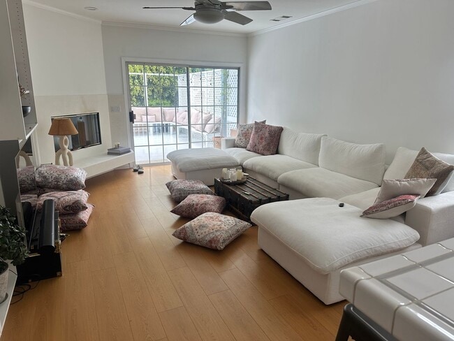 Building Photo - Lovely Home in the Kentwood area of Westchester