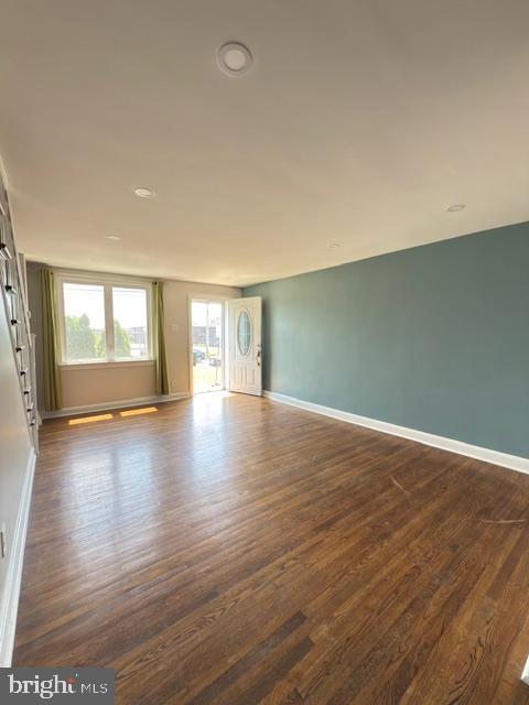Building Photo - 5211 N Springfield Rd