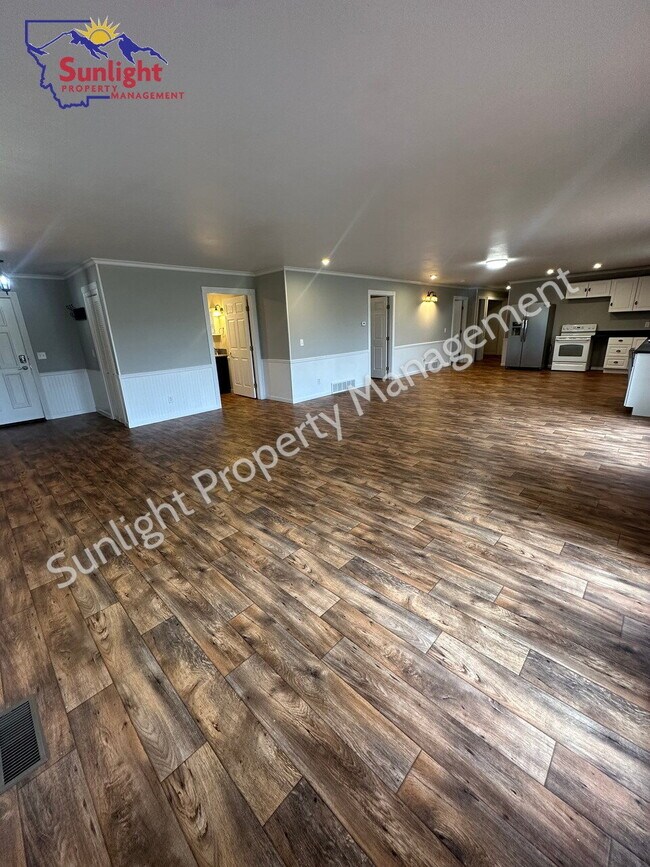 Foto del edificio - Charming Country Home with Bonus Room and ...