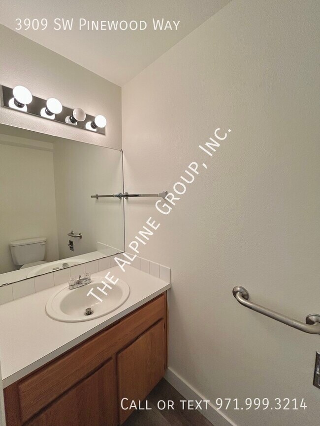 Foto del edificio - 3 Bedroom in Beaverton!