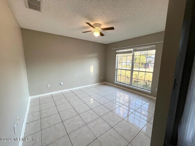 Foto del edificio - 913 Mackinaw Trail