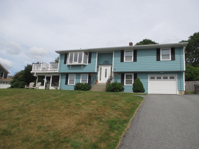 Building Photo - 23 Algonquin Dr