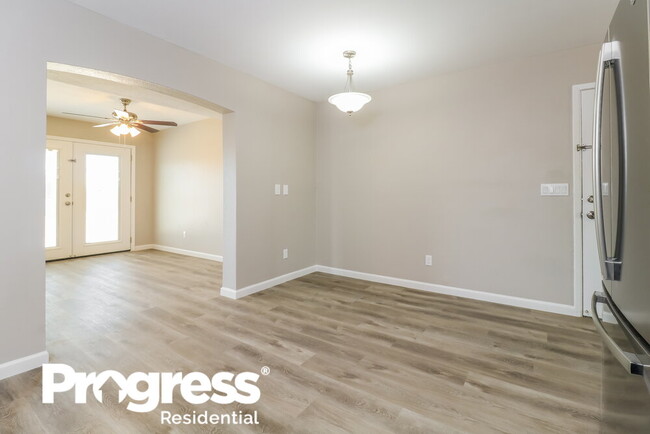 Building Photo - 9922 N 88th Ave