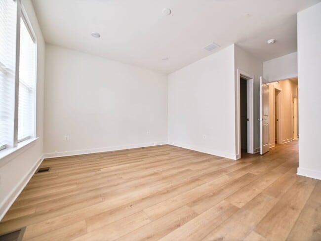 Foto del edificio - 16076 Frederick Rd