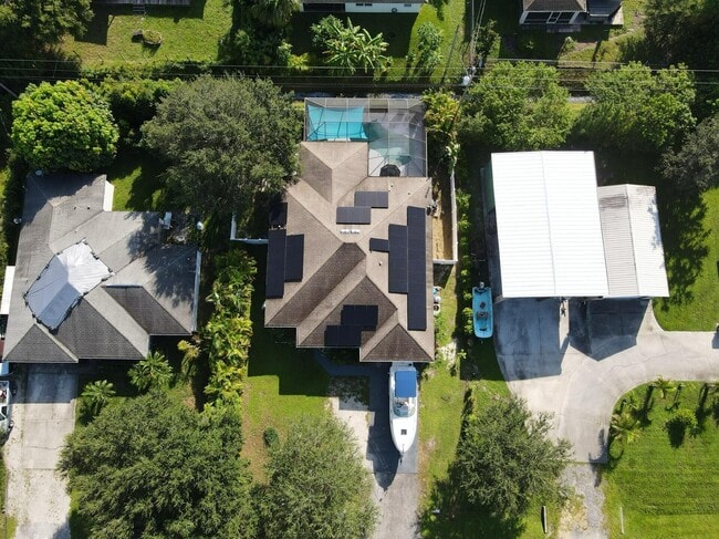 Building Photo - 7746 99th Ct