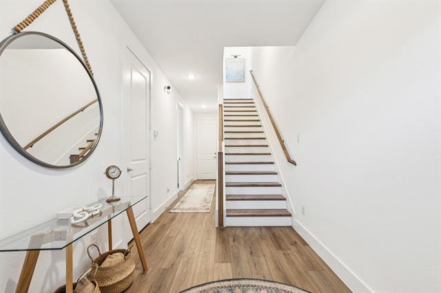 Building Photo - 8120 Bromley Dr