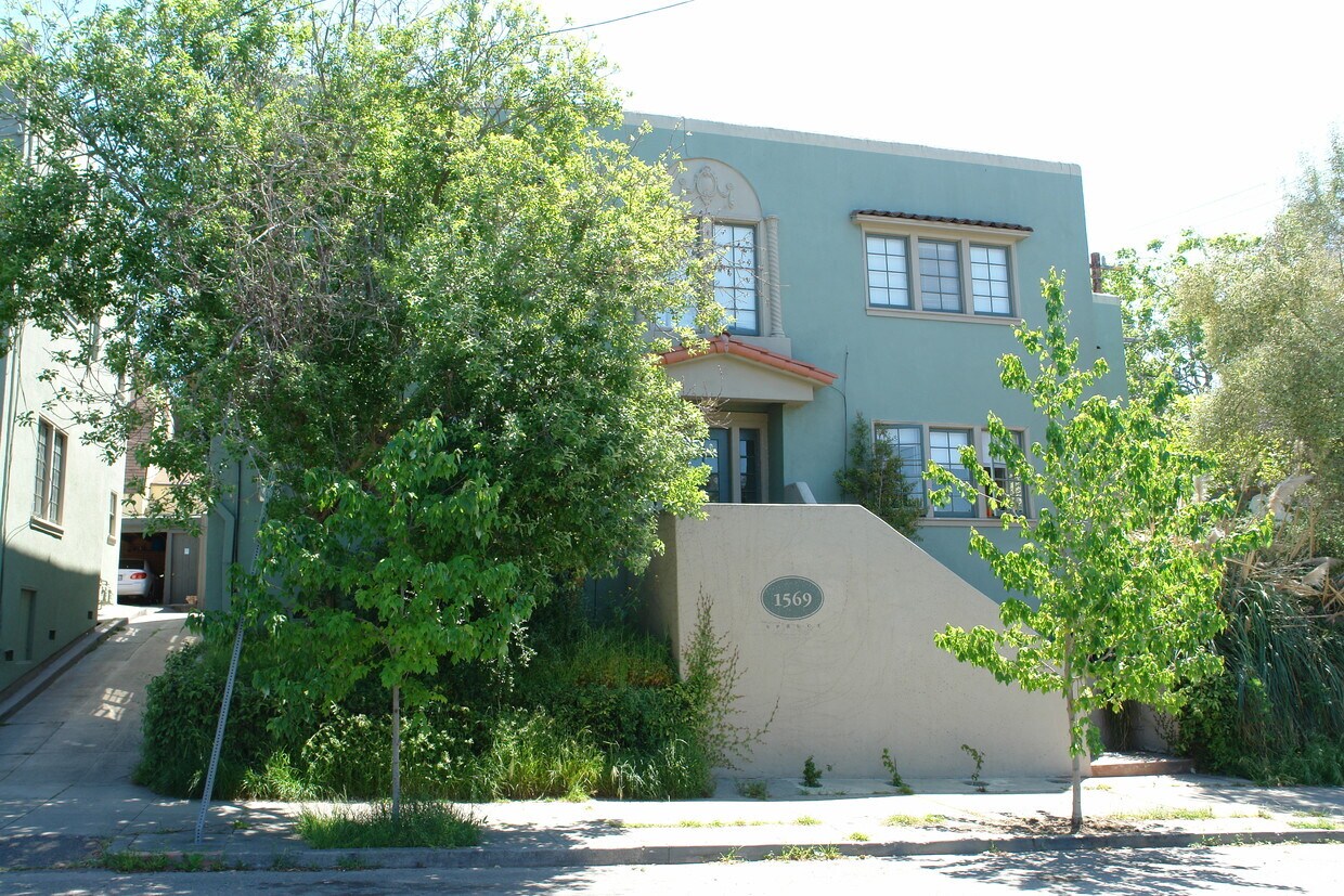 1569 Spruce St, Berkeley, CA 94709 Apartments in Berkeley, CA
