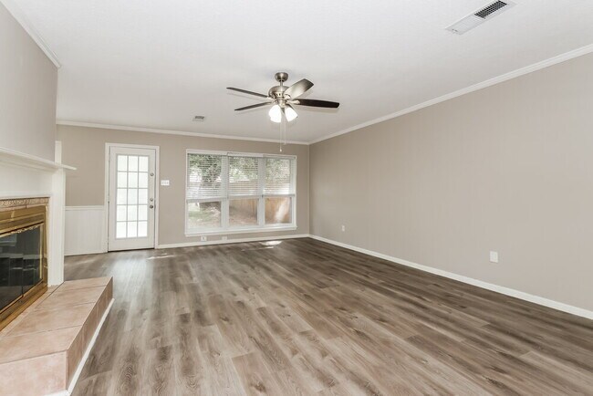 Foto del edificio - 17930 Cypress Spring Dr