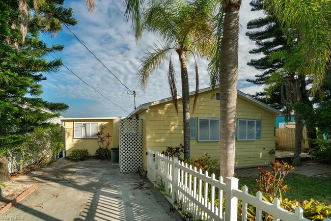 Foto del edificio - 4256 Pine Island Rd