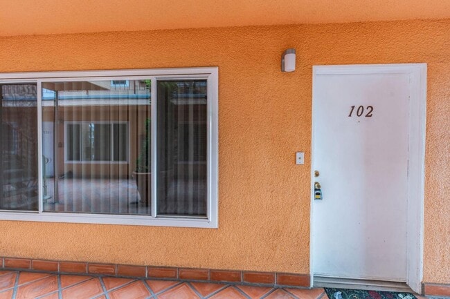 Building Photo - 382 Coronado Ave