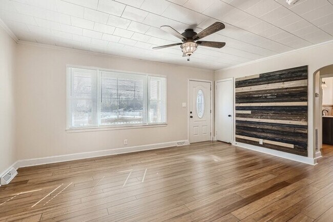 Building Photo - 1 Roberta Rd, Concord, NC, 28027