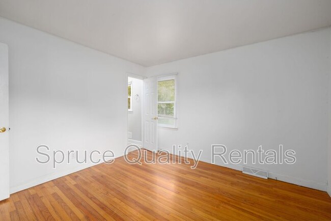 Foto del edificio - 5215 Peppercorn St